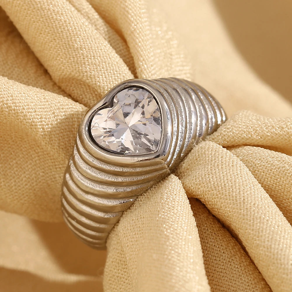 MamacitaSlay New Trends Classic Heart AAA Zircon Wedding Rings 18K Gold Plated Stainless Steel Jewelry Women's High Quality Gift